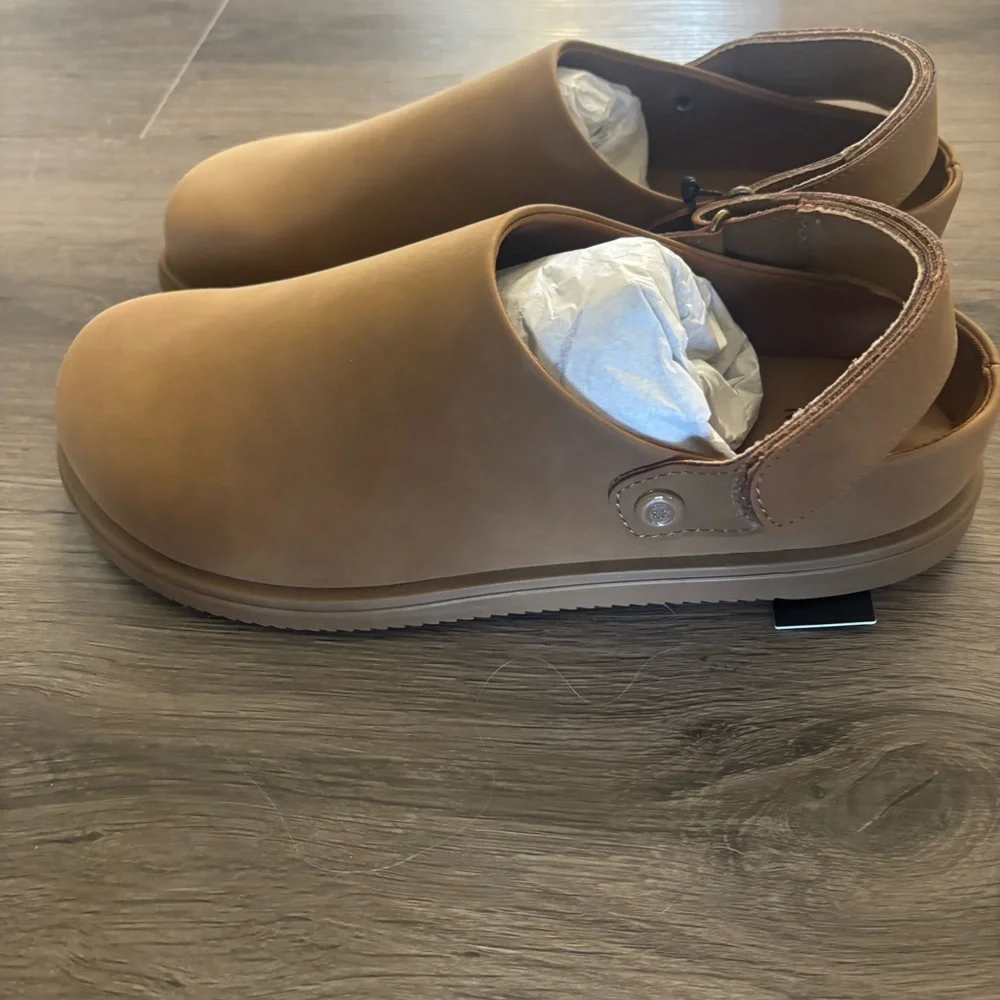 Madden NYC Tan Milo’s Slip-On Clogs in Cognac - Picture 5 of 12
